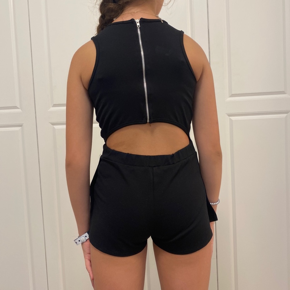 Romper - Picture 2 of 3